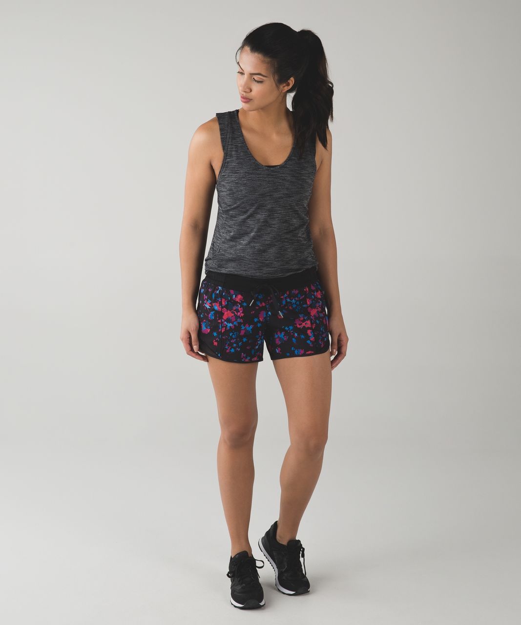 Lululemon Hotty Hot Short *Long - Dandy Digie Multi / Black