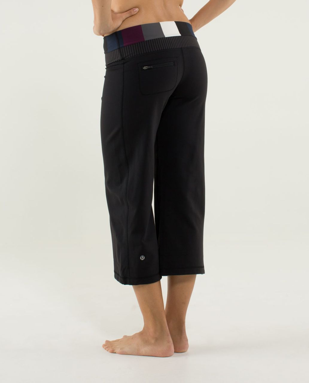 Lululemon Dharana Crop - Black / Pow Stripe Angel Wing / Hyper Stripe Black