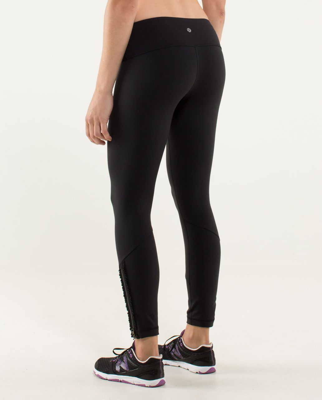 Size 4 Lululemon RUN FULL TILT Ruched, Ruffle, Reflective TIGHTS / PANTS -  black