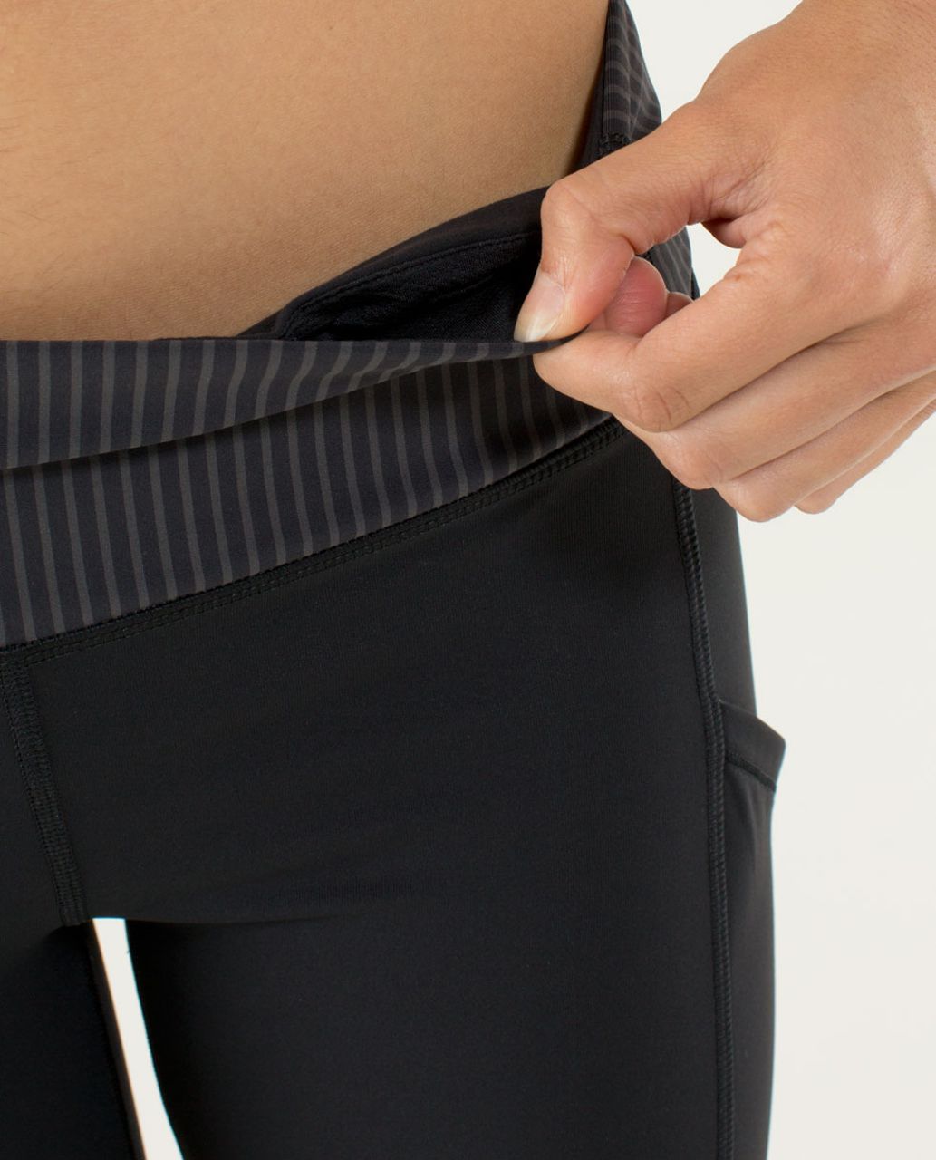 Lululemon Speed Tight *Cozy - Black / Hyper Stripe Black