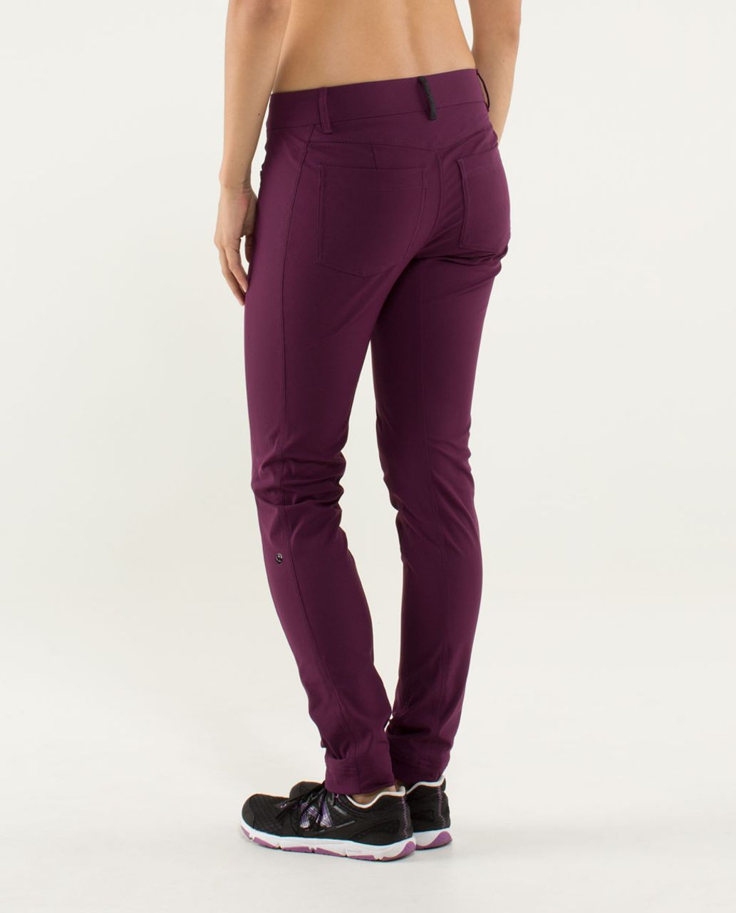 Lululemon &go City Trek Trouser - Bordeaux Drama - lulu fanatics