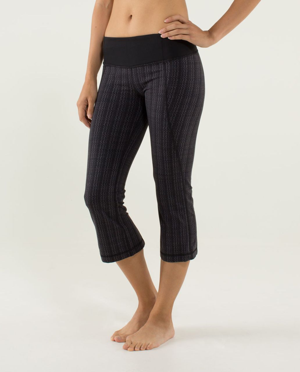 Lululemon Gather & Crow Crop - Ziggy Wee September Black / Black - lulu  fanatics