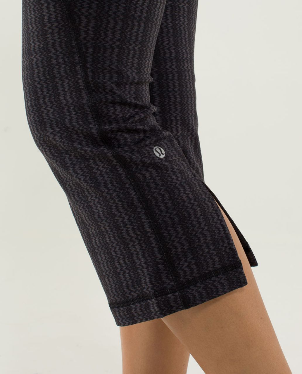 Lululemon Gather & Crow Crop - Ziggy Wee September Black / Black