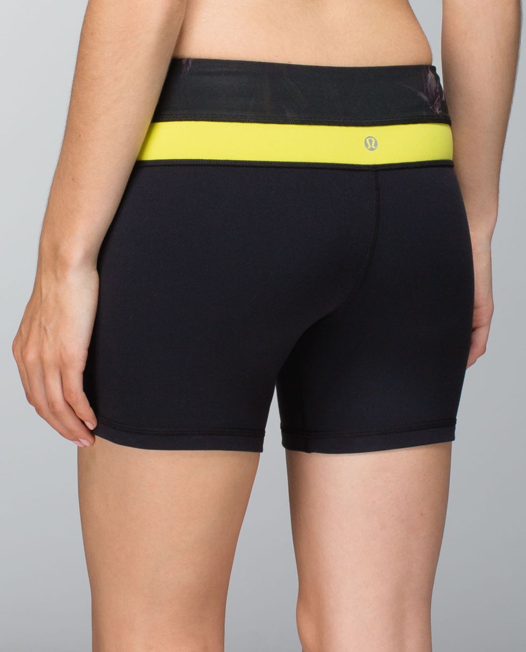 Lululemon Reverse Groove Short (Regular) - Black / Midnight Iris Multi / Split Pea