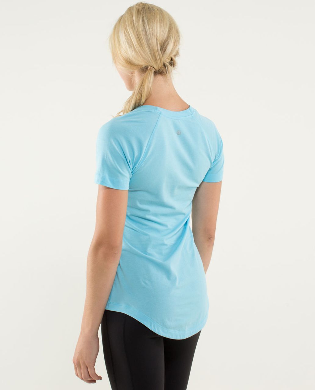 Lululemon Dhyana Short Sleeve - Blue Moon