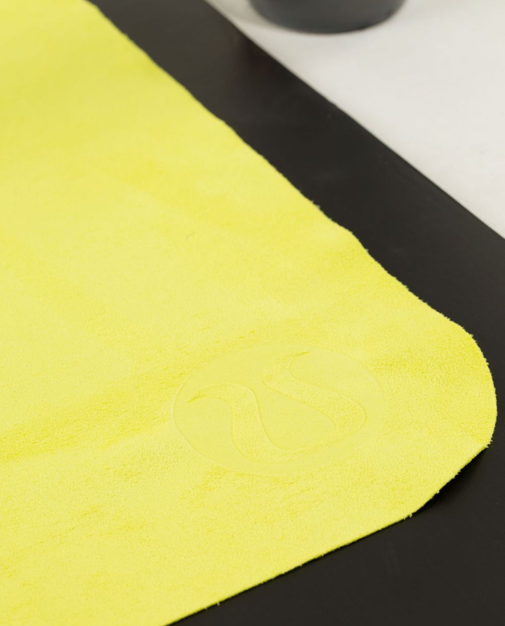 Lululemon The Towel - Split Pea