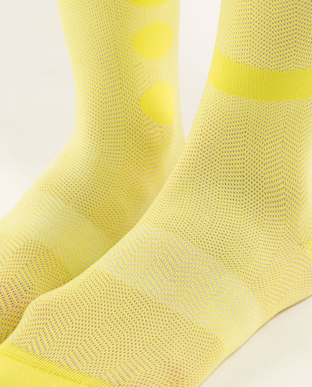 Lululemon Run For Fun Sock - Chevron Split Pea White