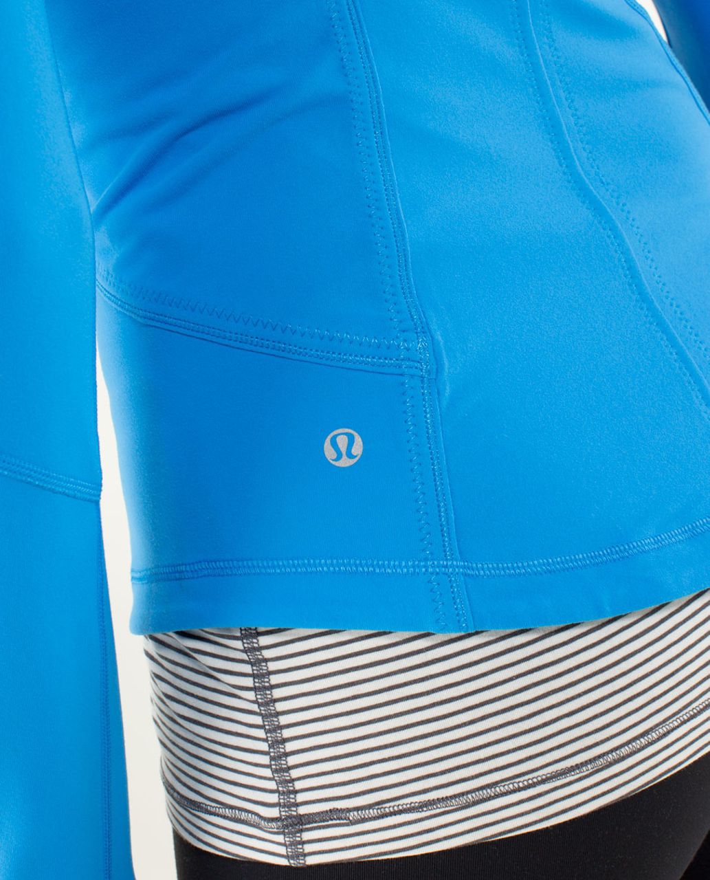 Lululemon Forme Jacket *Cuffins - Cornflower