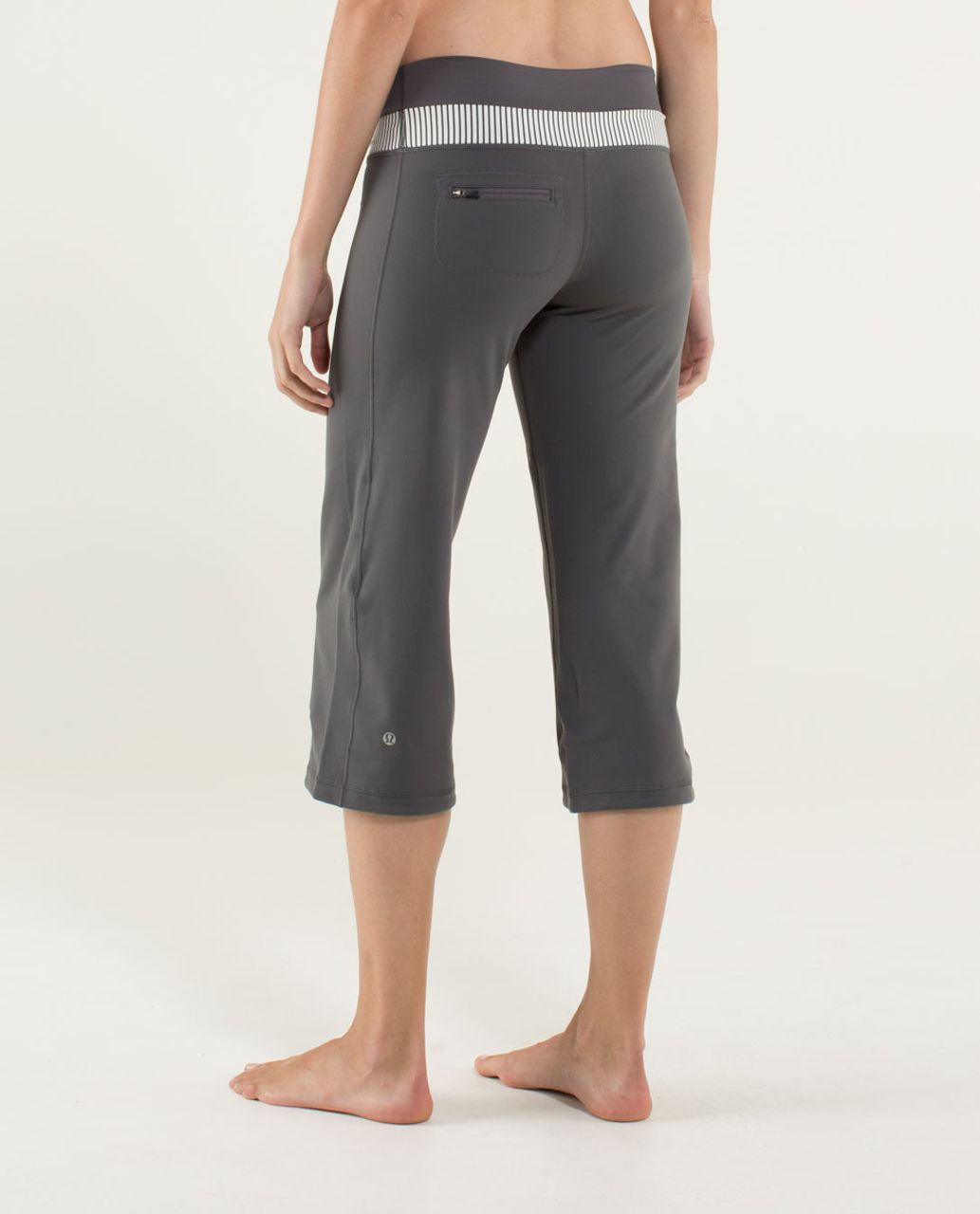 lululemon dharana crop