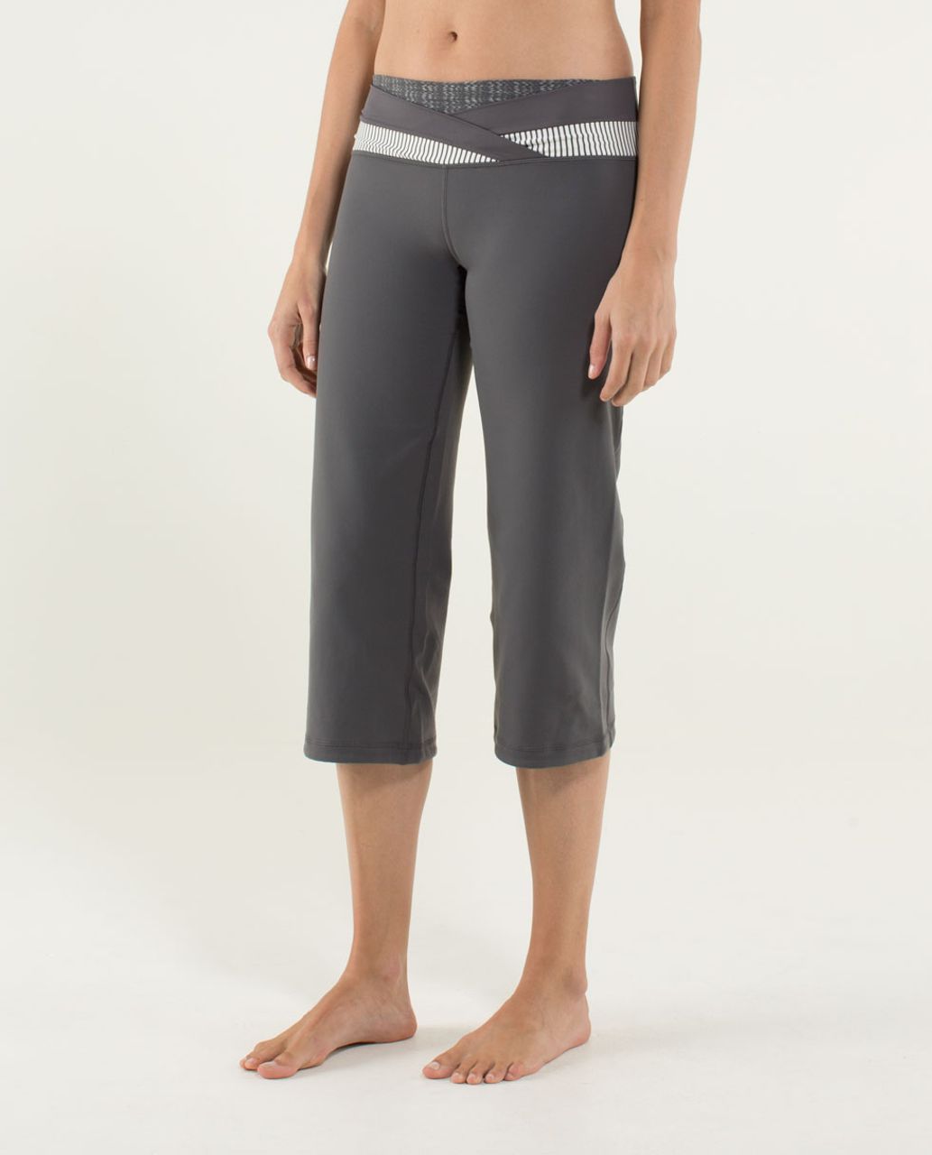 Lululemon Dharana Crop - Soot Light / Hyper Stripe Angel Wing / Ziggy Wee October Angel Wing