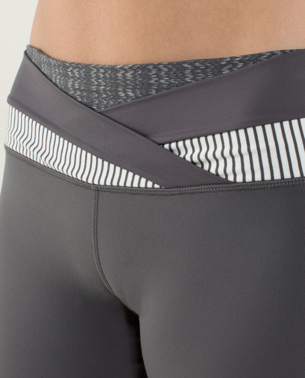 Lululemon Dharana Crop - Soot Light / Hyper Stripe Angel Wing / Ziggy Wee October Angel Wing