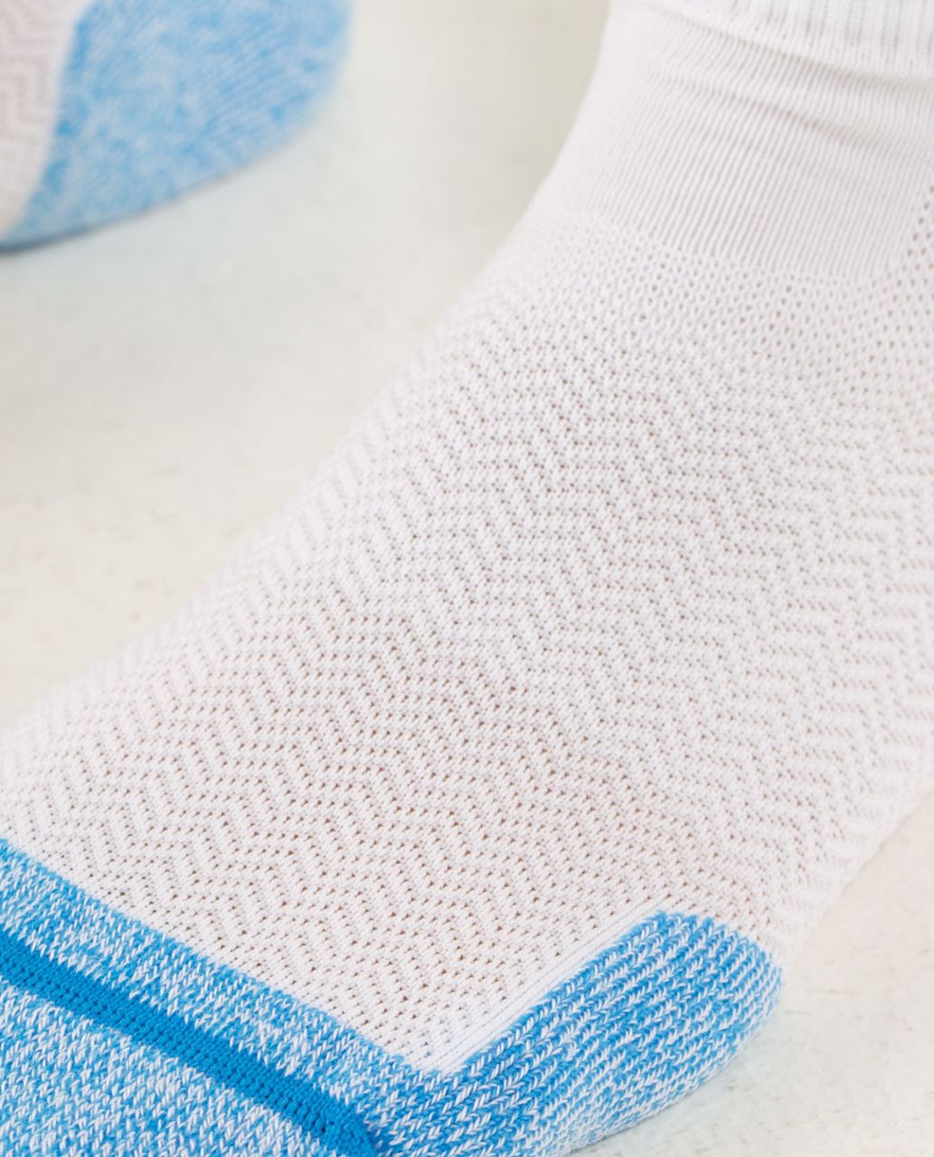 Lululemon Women's Ultimate Padded Run Sock - Cornflower