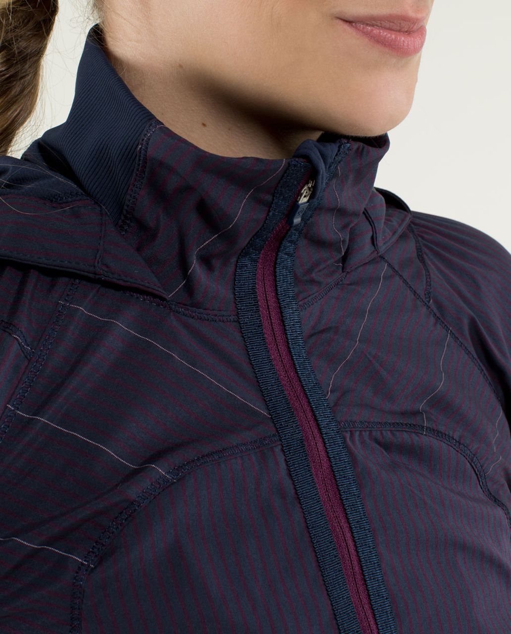 Lululemon She's Swift Jacket - Hyper Stripe Reflective Plum / Inkwell