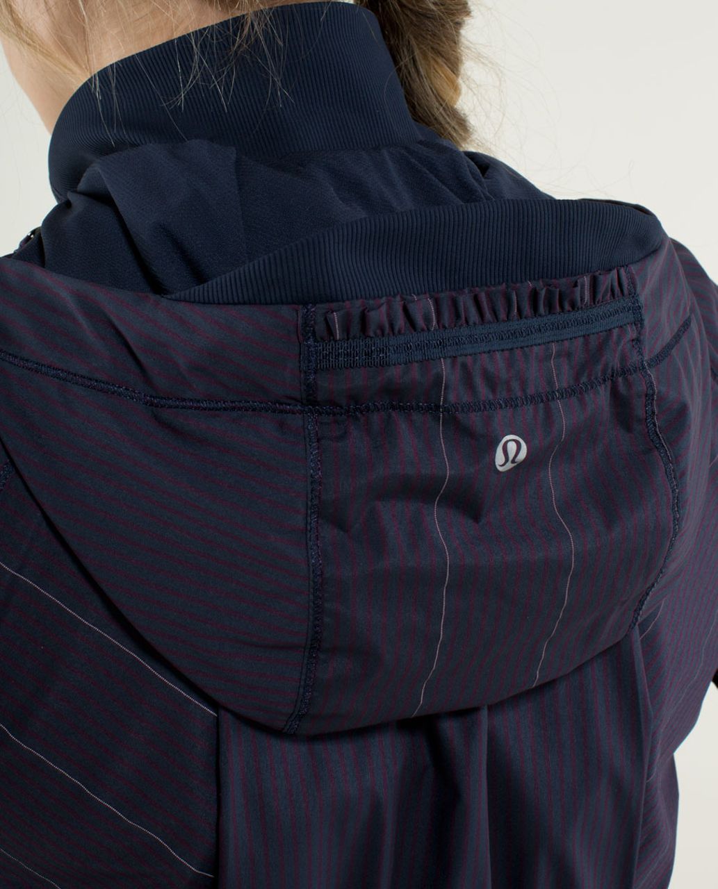 Lululemon She's Swift Jacket - Hyper Stripe Reflective Plum / Inkwell