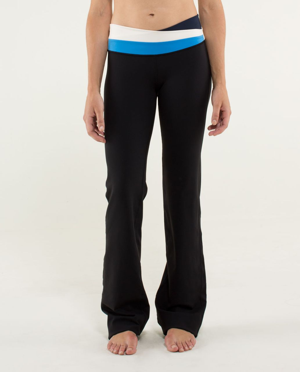 Lululemon Astro Pant (Regular) - Black / Inkwell / Angel Wing