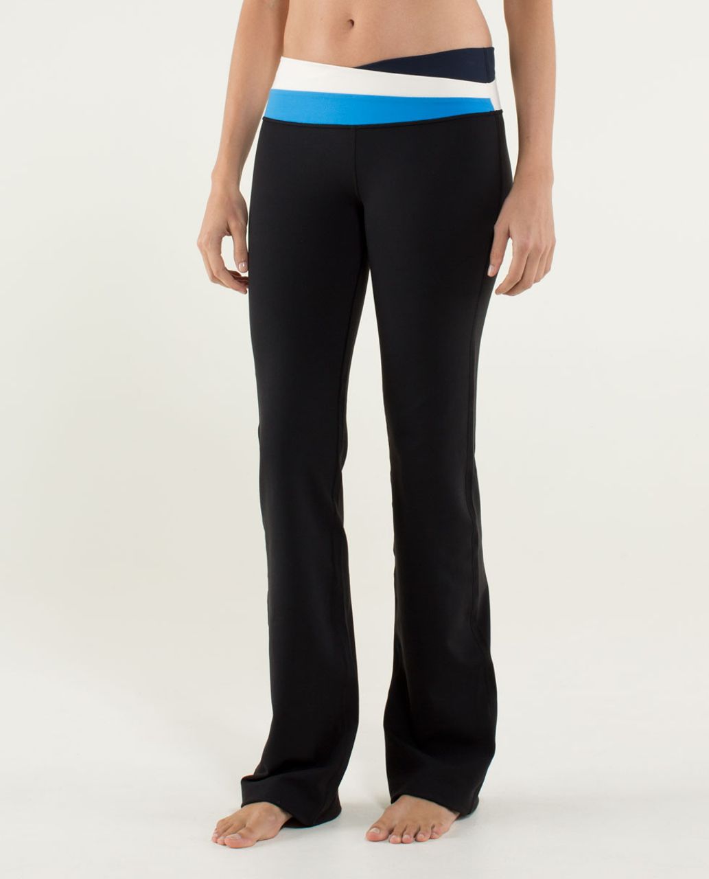 Lululemon Astro Pant (Tall) - Black / Inkwell / Angel Wing