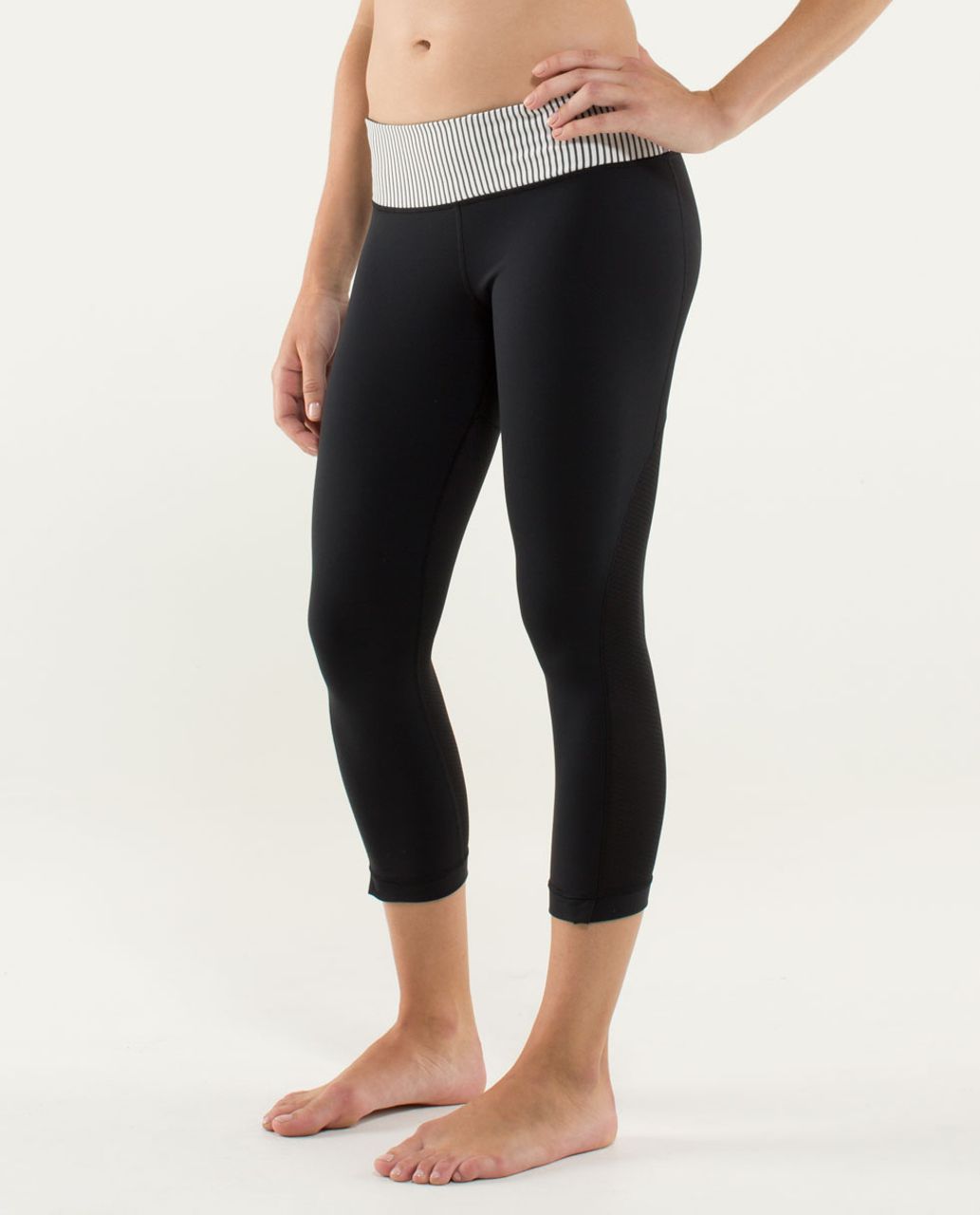 Lululemon Journey Crop - Black / Hyper Stripe Angel Wing