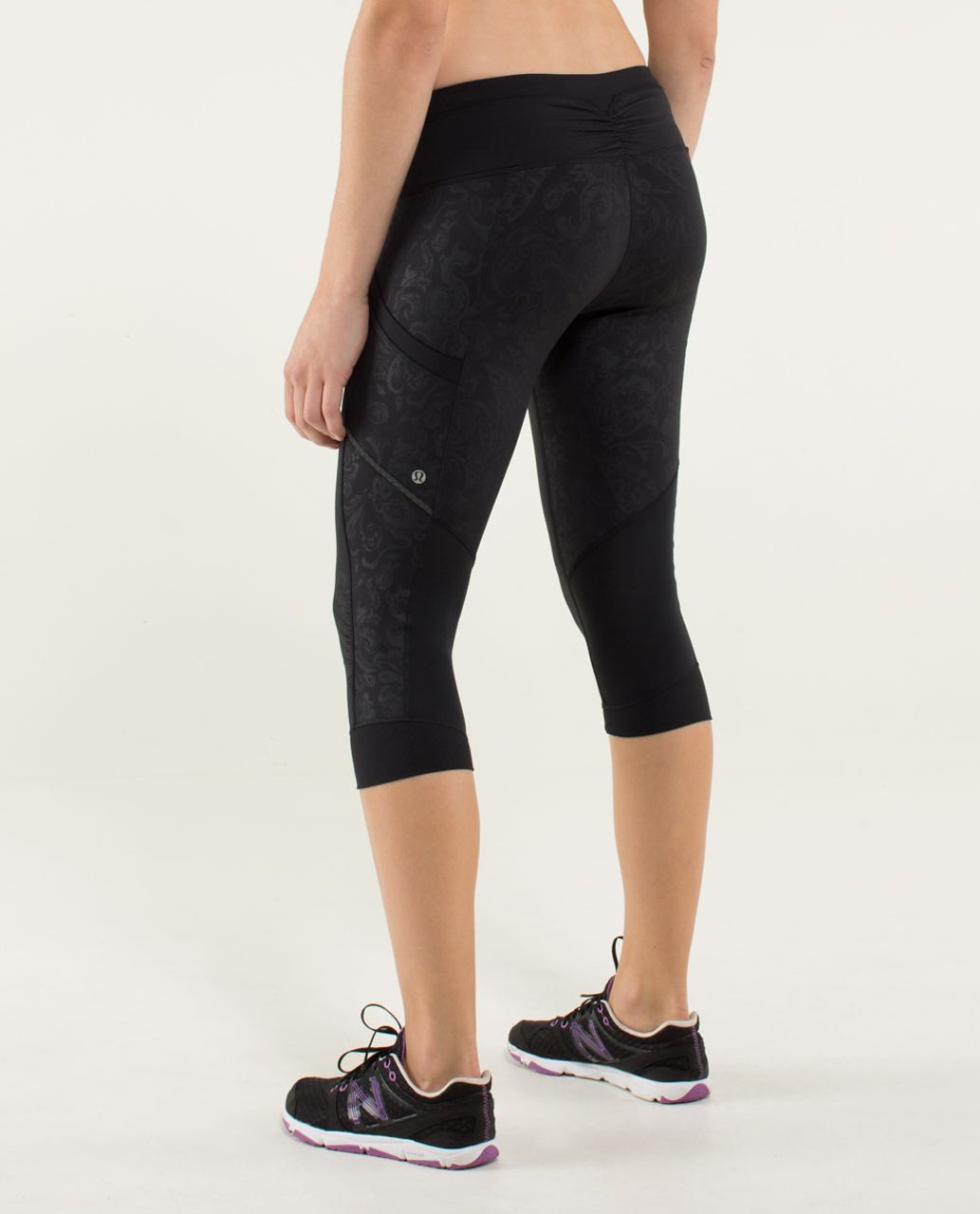 Lululemon Run For Fun Crop - Paisley Emboss Black / Black