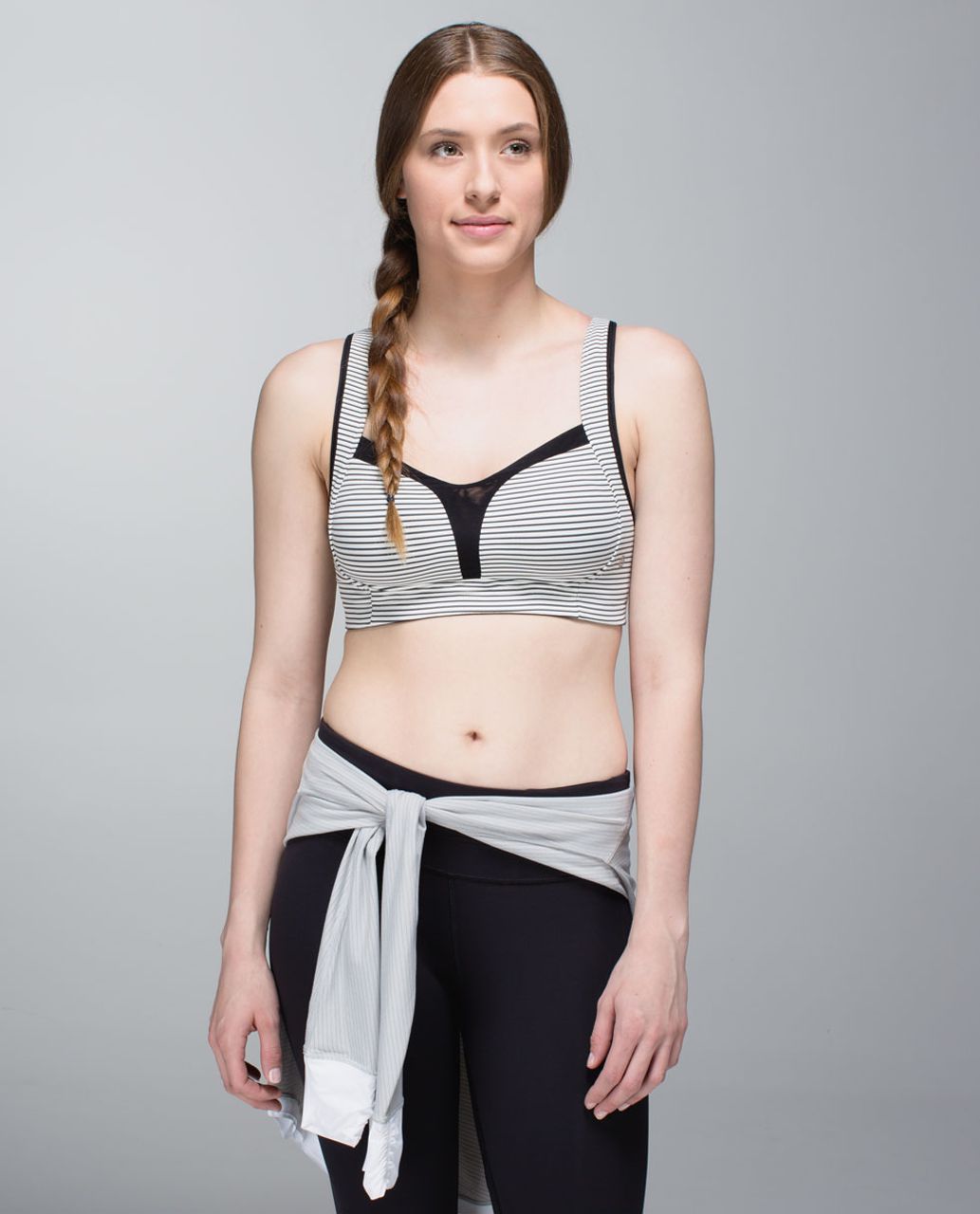 Lululemon women's Black/Gray Tata tamer sports bra size 32D