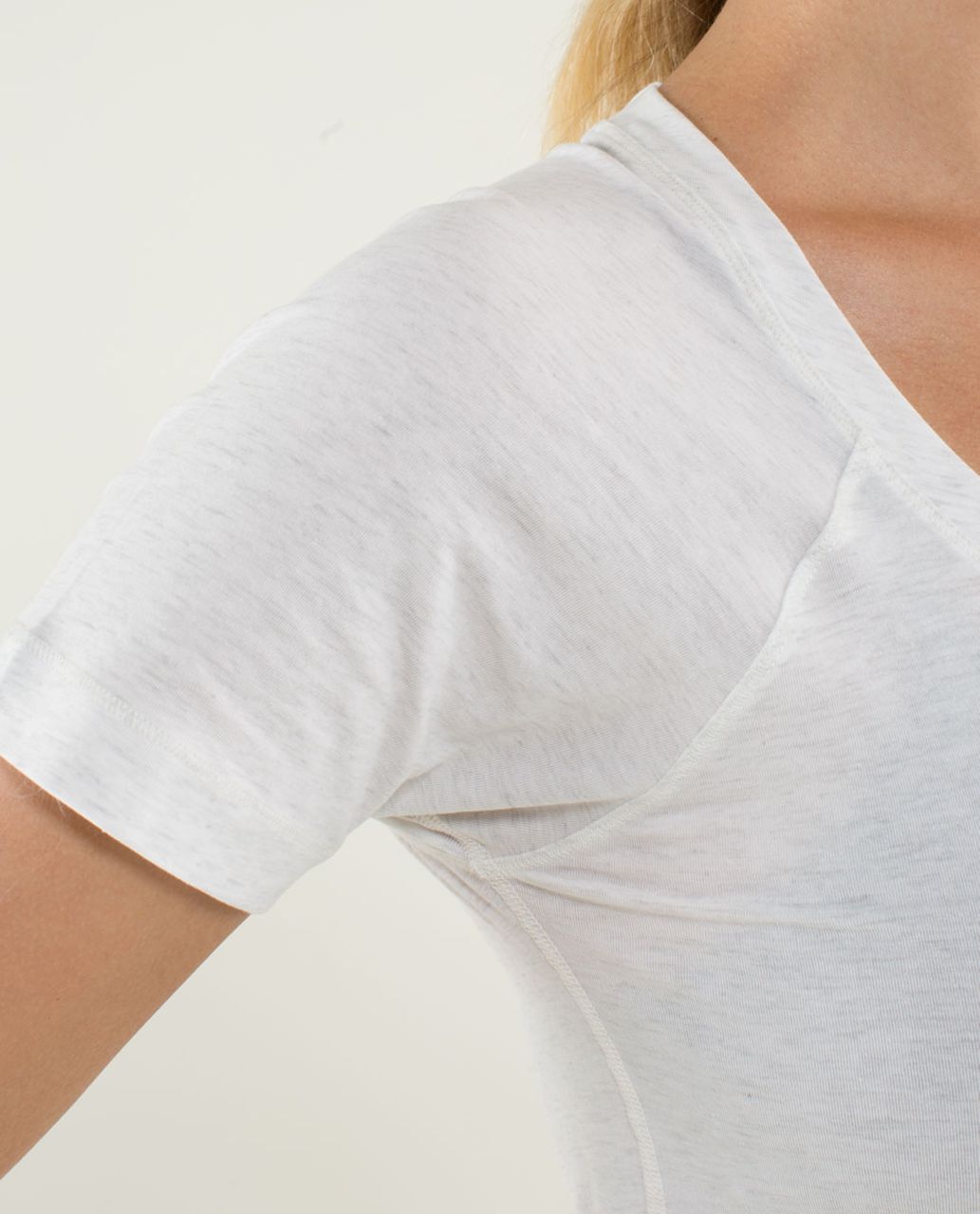 Lululemon Dhyana Short Sleeve - Heathered White