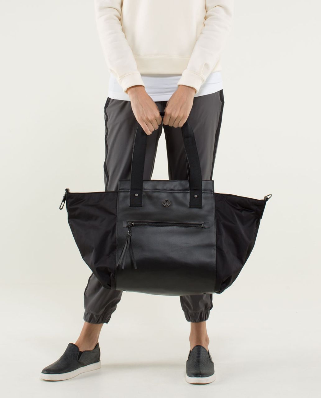 Lululemon Carry Me Om Tote (First Release) - Black