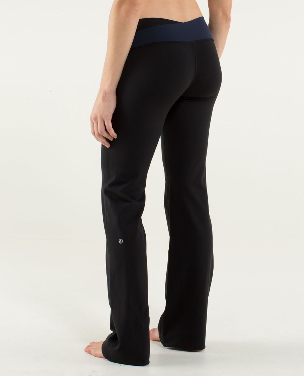 Lululemon Astro Pant (Tall) - Black / Paisley Inkwell / Inkwell