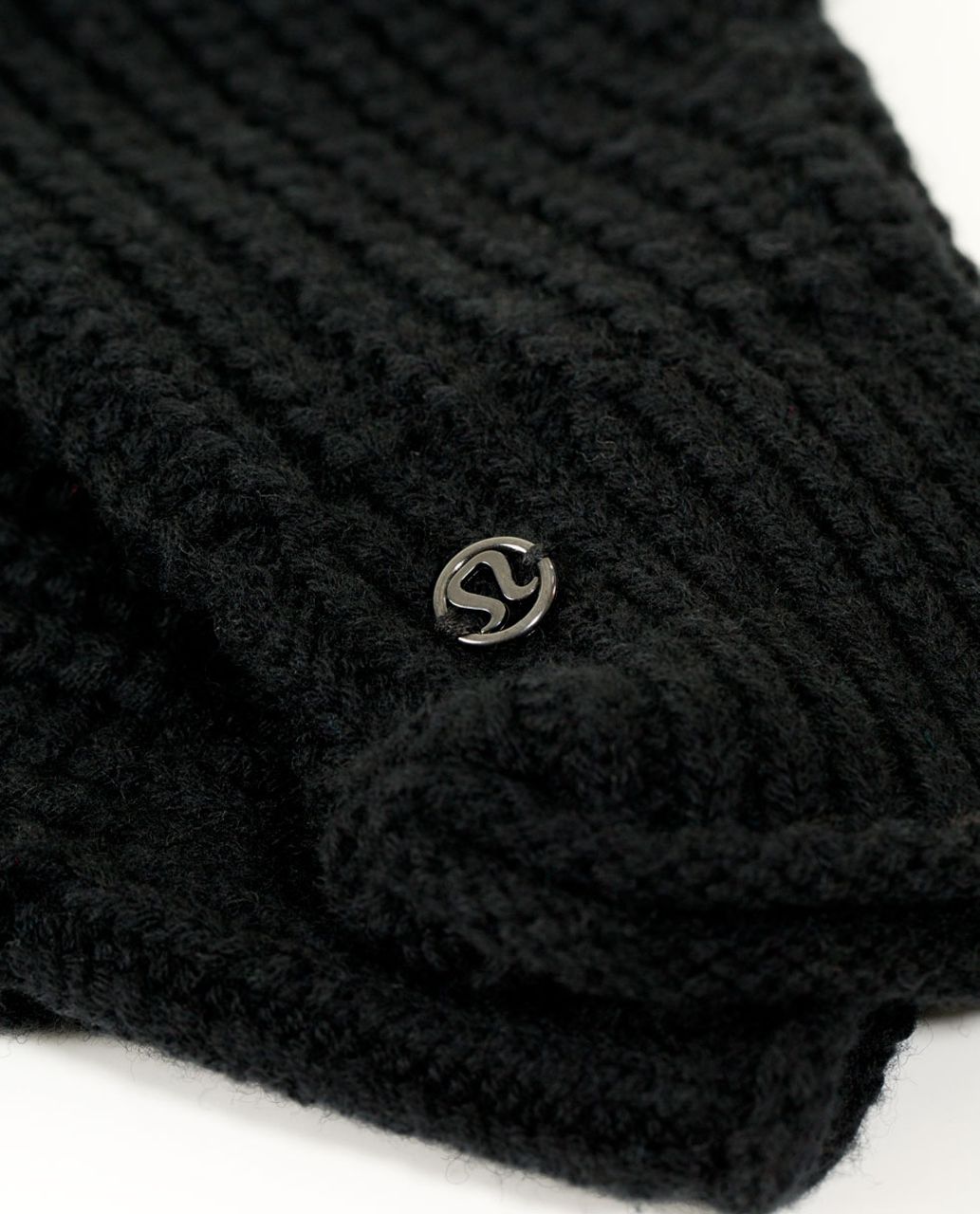 Lululemon Falling Freely Hand Warmers - Black