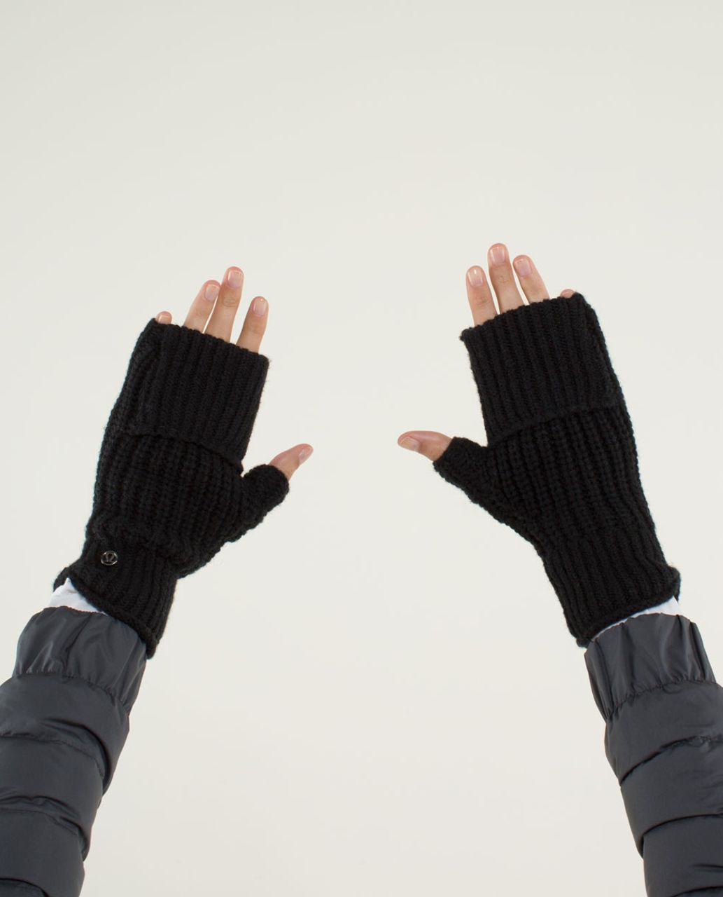 Lululemon Falling Freely Hand Warmers - Black