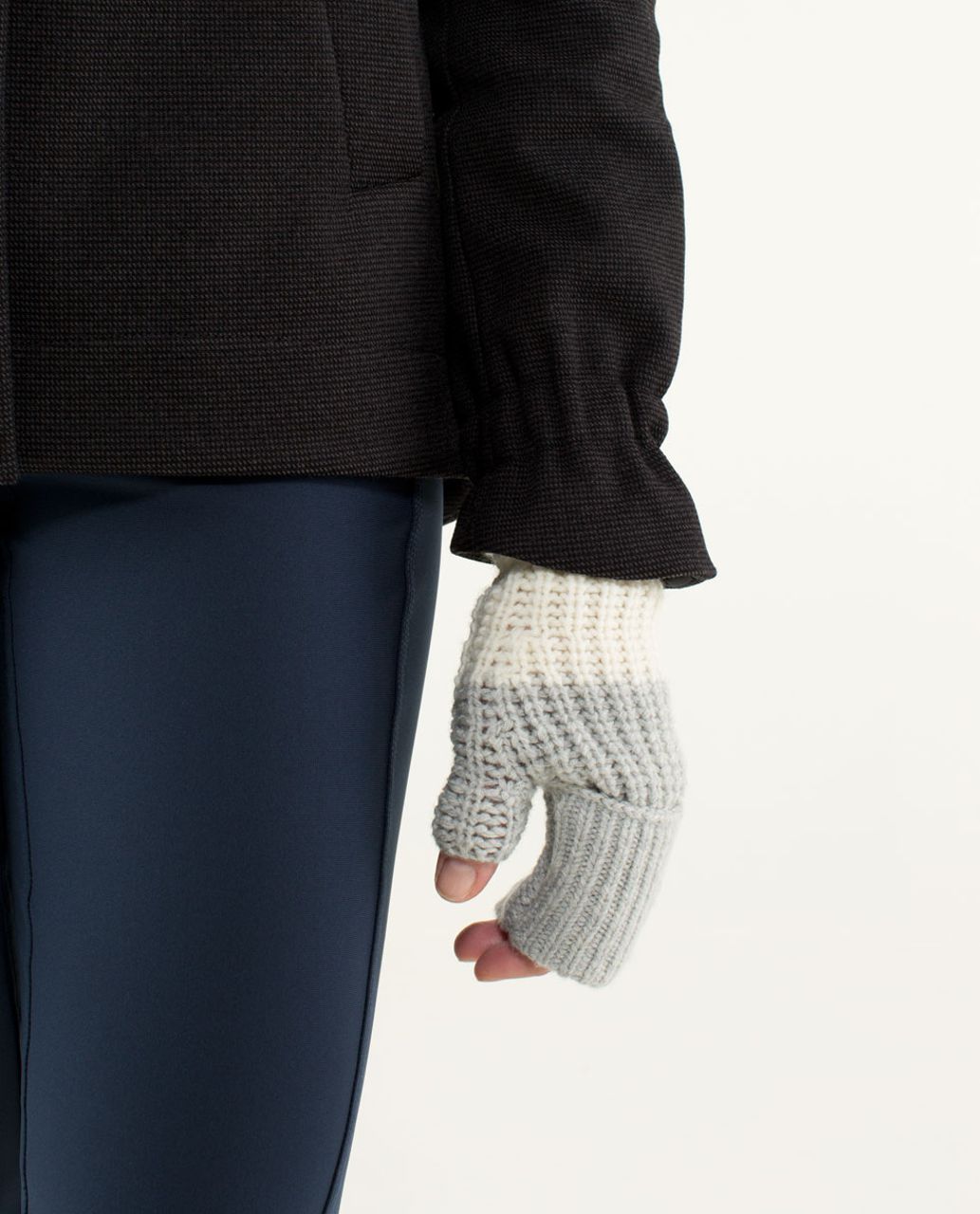 Lululemon Falling Freely Hand Warmers - Angel Wing / Silver Grey