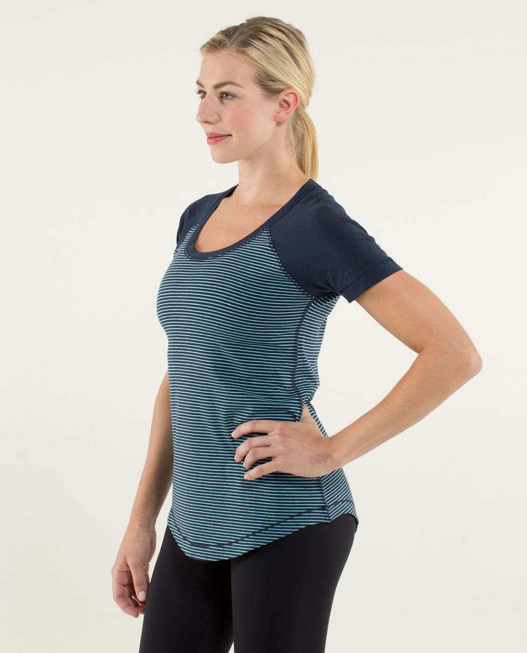 Lululemon Dhyana Short Sleeve - Hyper Stripe Blue Moon / Inkwell