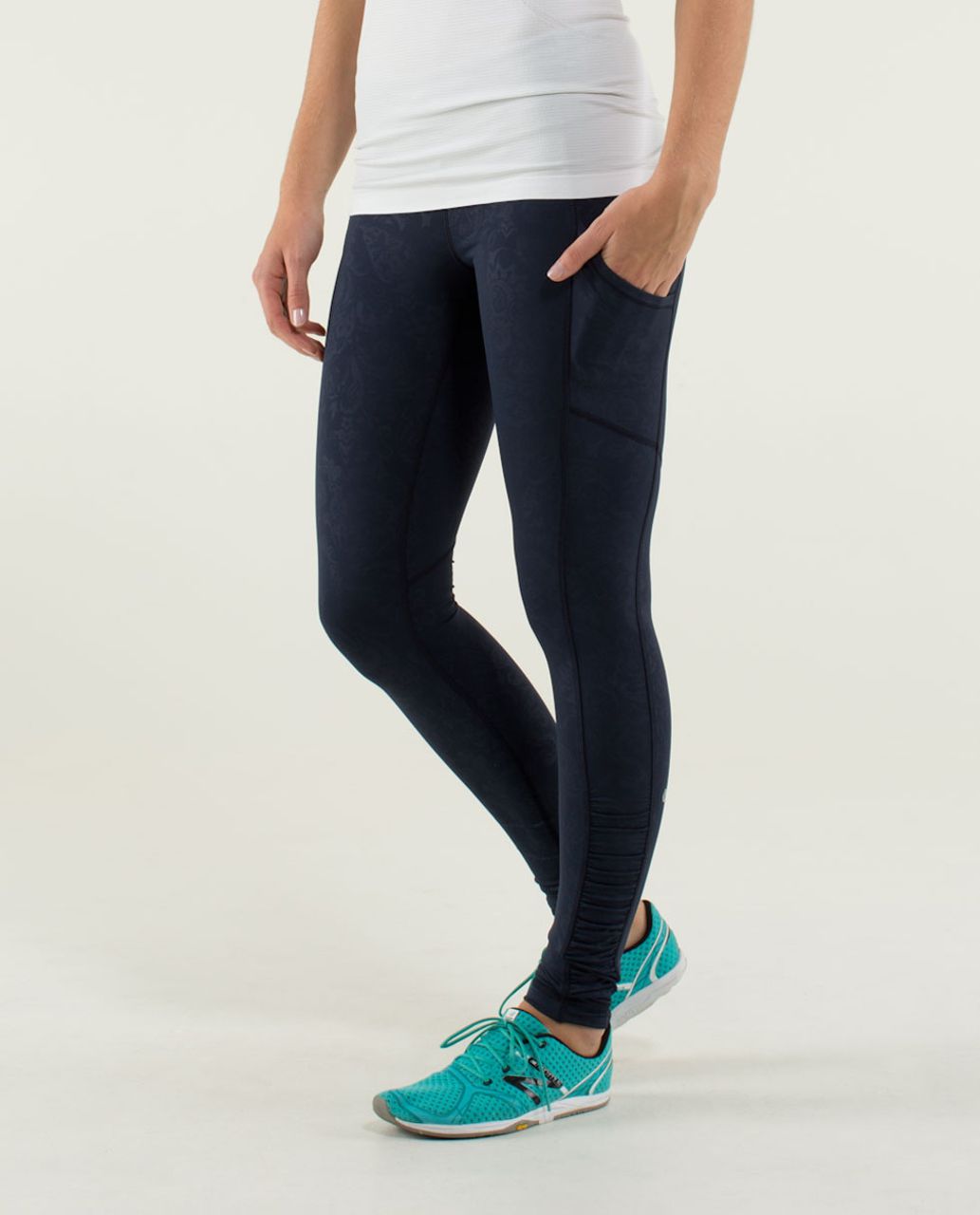 Lululemon Speed Tight *Luxtreme - Paisley Emboss Inkwell / Inkwell