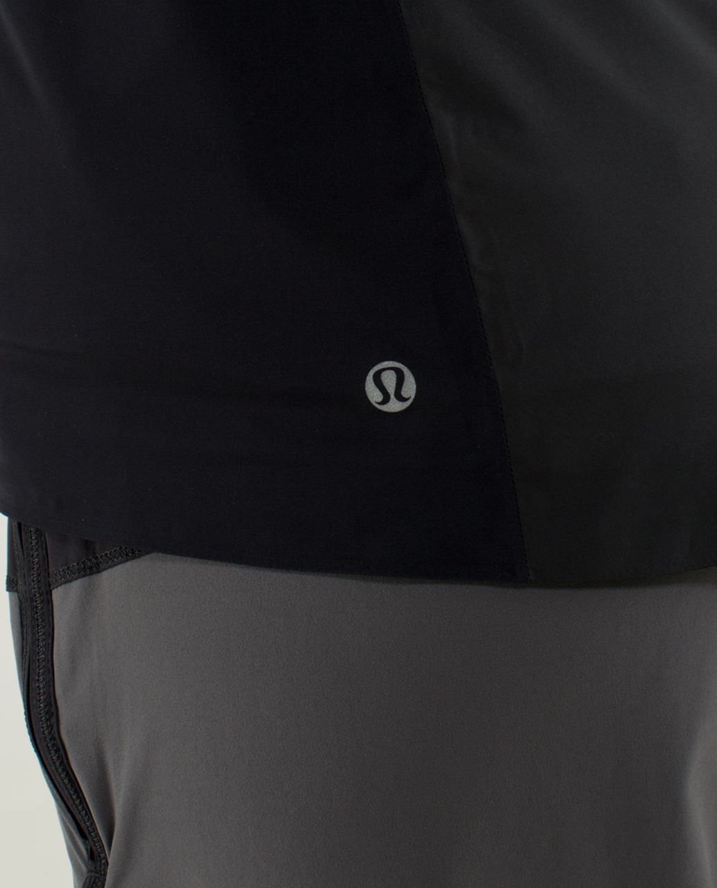 Lululemon Raindrop Jacket - Black - lulu fanatics