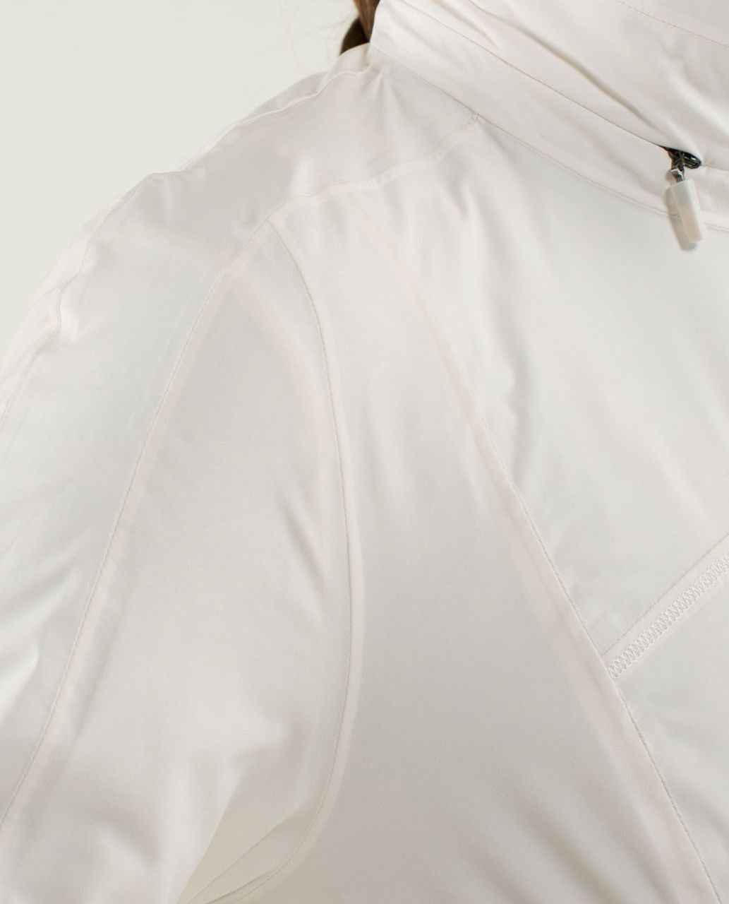 Lululemon Raindrop Jacket - Angel Wing