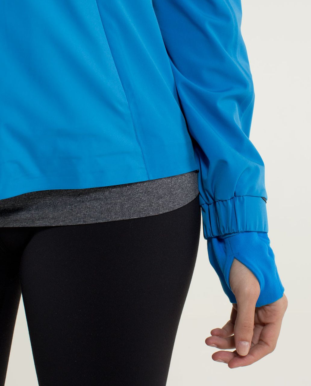 Lululemon Raindrop Jacket - Cornflower