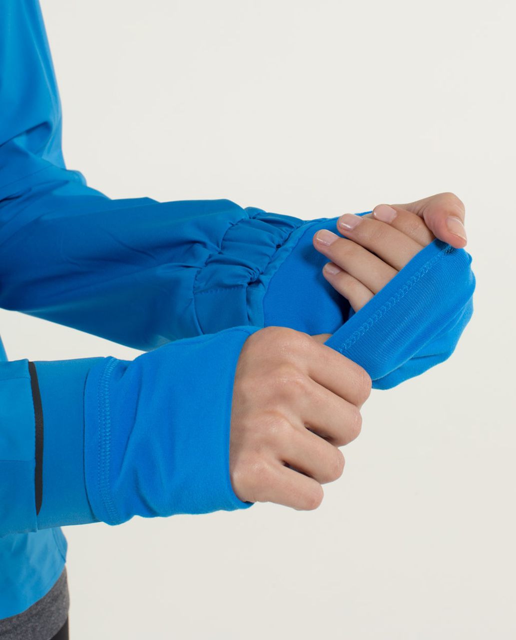 Lululemon Raindrop Jacket - Cornflower