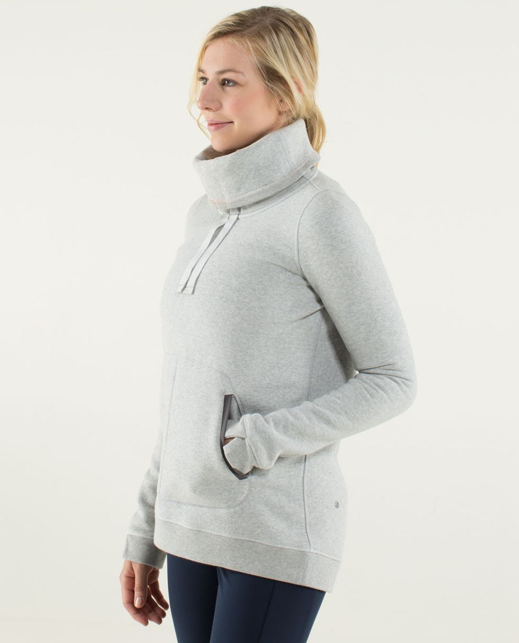 Lululemon Avenue Pullover - Heathered Light Grey / Soot Light