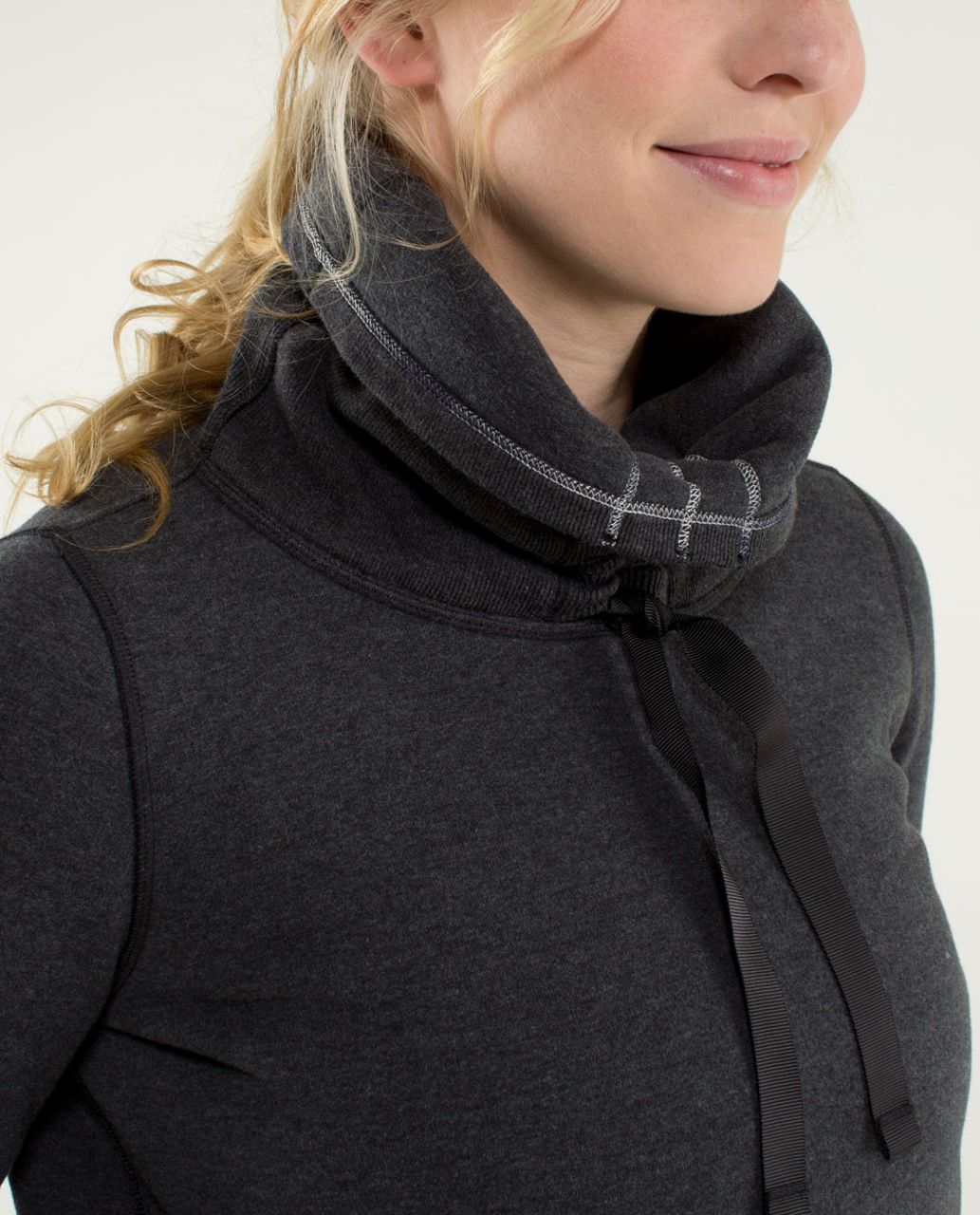 Lululemon Avenue Pullover - Heathered Black / Black