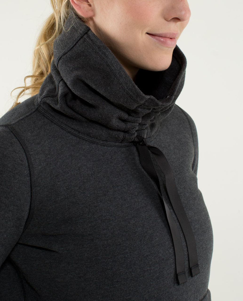 Lululemon Avenue Pullover - Heathered Black / Black