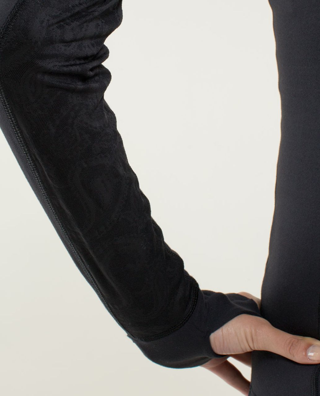 Lululemon Star Runner Pullover - Black - lulu fanatics