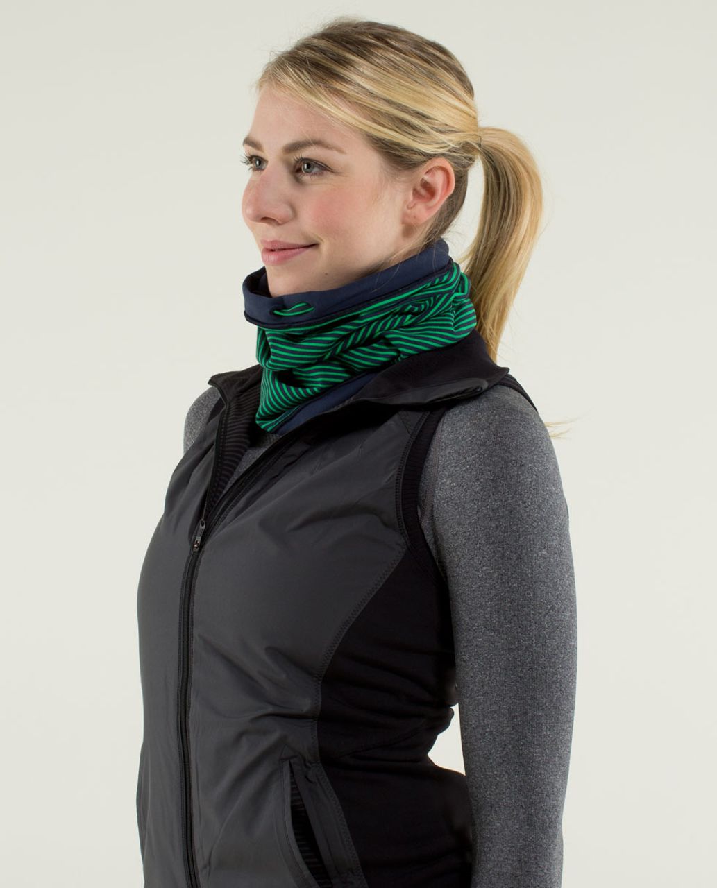 Lululemon Brisk Run Neck Warmer - Hyper Stripe Green Bean / Inkwell