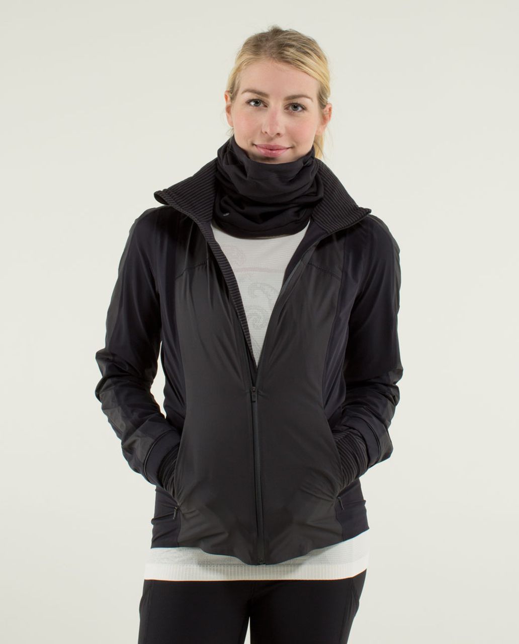 Lululemon Brisk Run Neck Warmer - Mini Hyper Stripe Black / Black