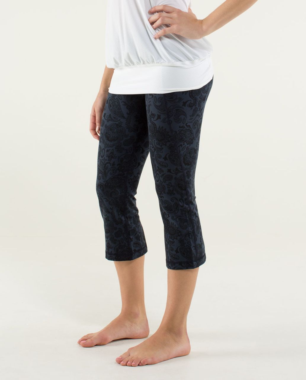 Lululemon Gather & Crow Crop II - Black - lulu fanatics