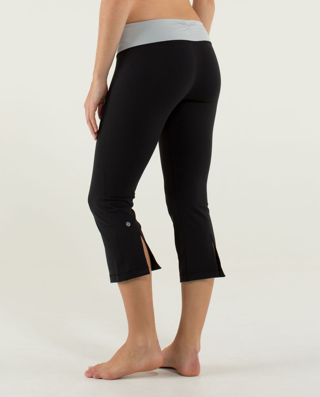 Lululemon Gather & Crow Crop - Black / Quilt 18 Fall 2013