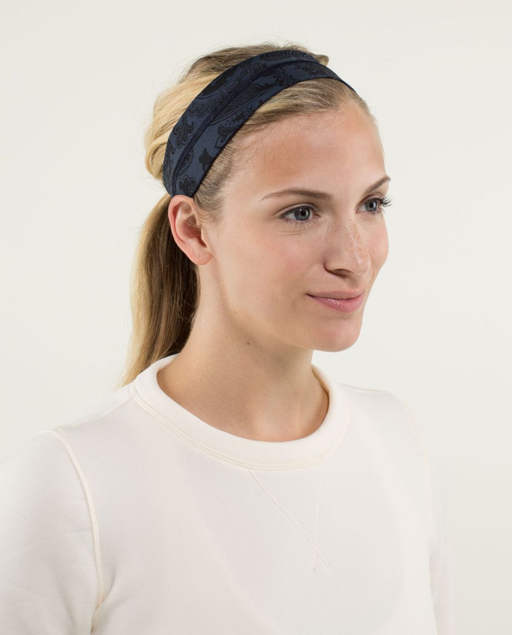 Lululemon Fly Away Tamer Headband - Paisley Inkwell