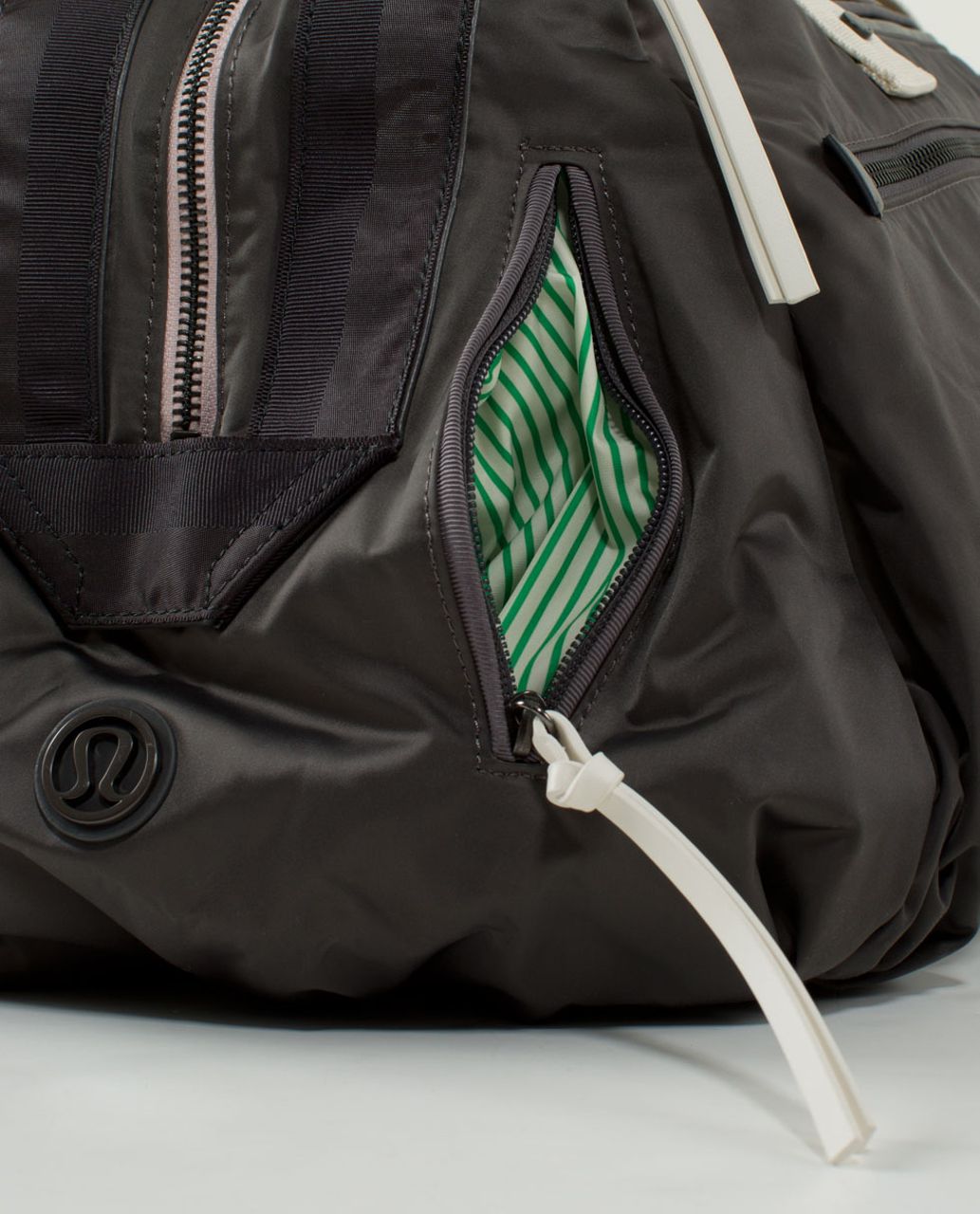 Lululemon Work It Out Duffel - Soot Light