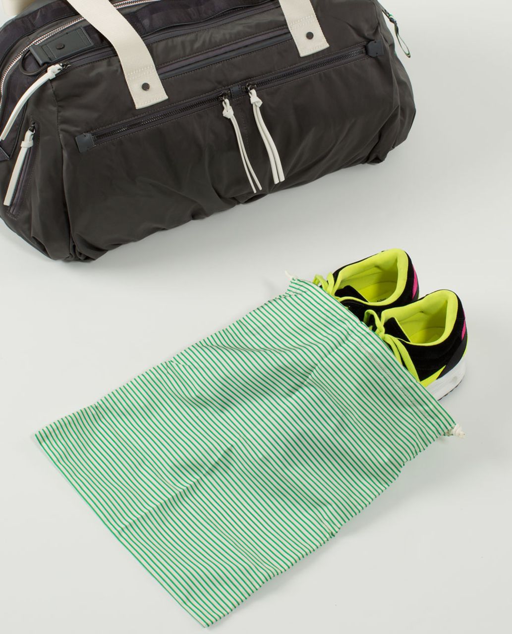 Lululemon Work It Out Duffel - Soot Light