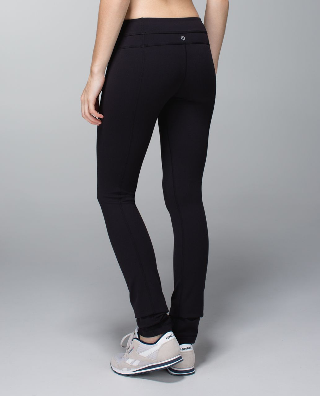 https://storage.googleapis.com/lulu-fanatics/product/15472/1280/lululemon-skinny-groove-pant-full-on-luon-black-0001-89696.jpg