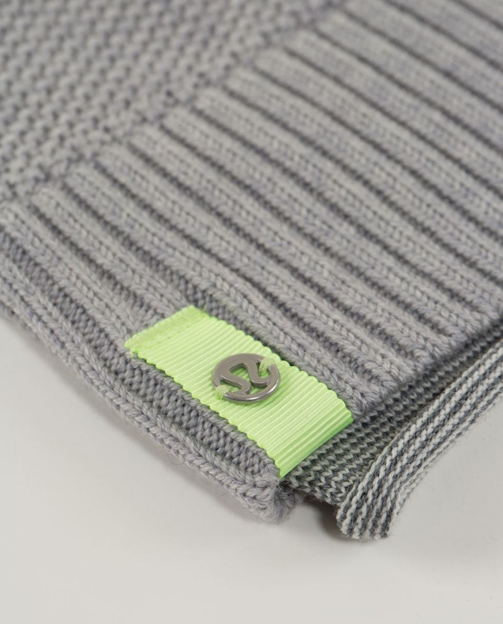 Lululemon Knit Happens Toque - Heathered Light Grey / Heathered Medium Grey / Angel Wing