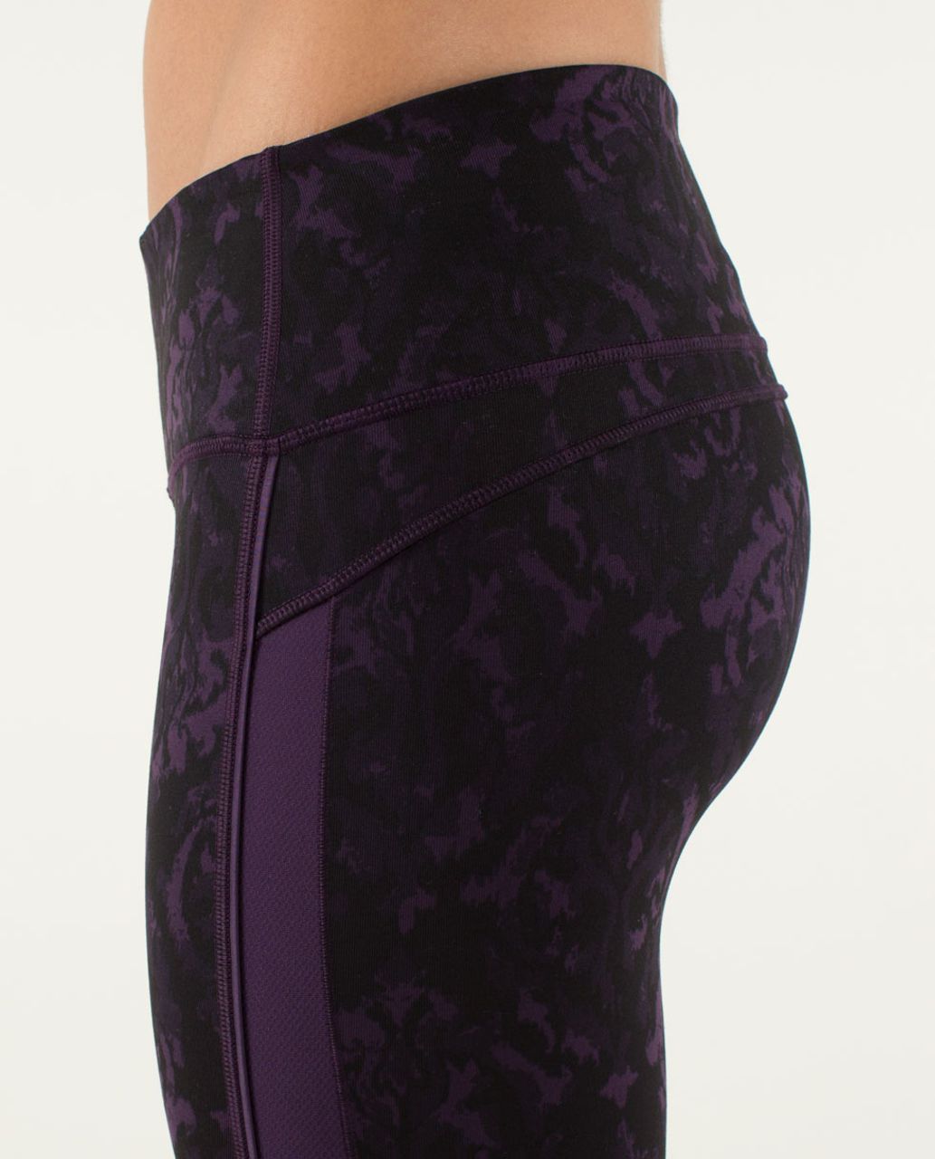 Lululemon Yeah Yoga Crop - Beautiful Baroque Deep Zinfandel / Deep Zinfandel / Winter Orchid