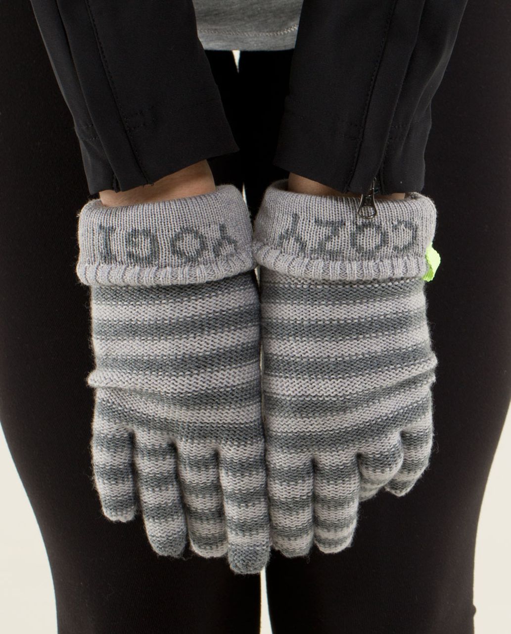 Lululemon Knit Happens Gloves - Heathered Light Grey / Heathered Medium Grey